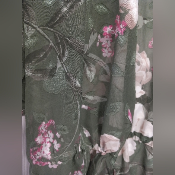 Dynamite Top - Picture 4 of 4